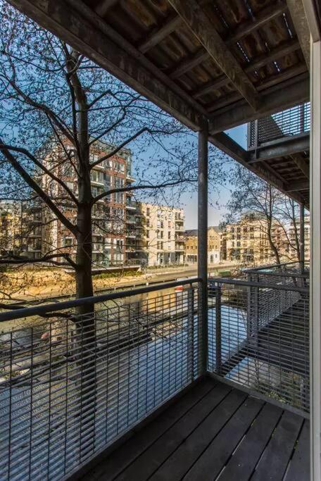 Canal-Side Apartment In Shoreditch لندن المظهر الخارجي الصورة